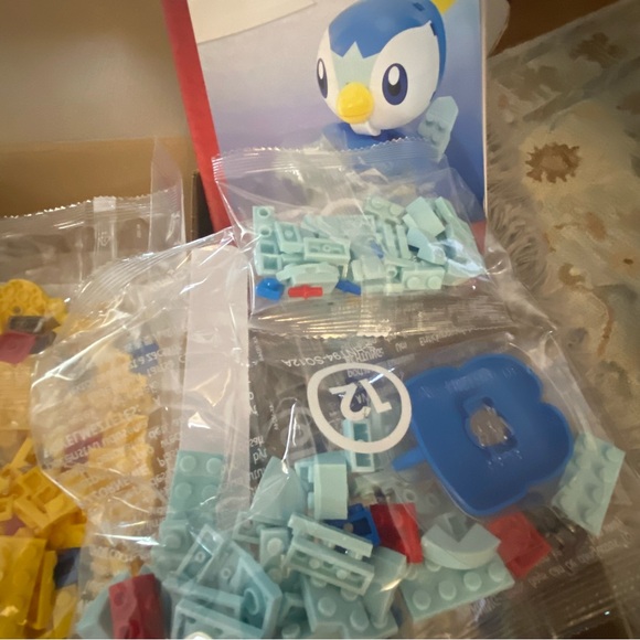 Pokémon Mega Construx Build & Show Trio 3 FIGURE PIKACHU PUPLUP EEVEE 583 pc NEW - Picture 10 of 10